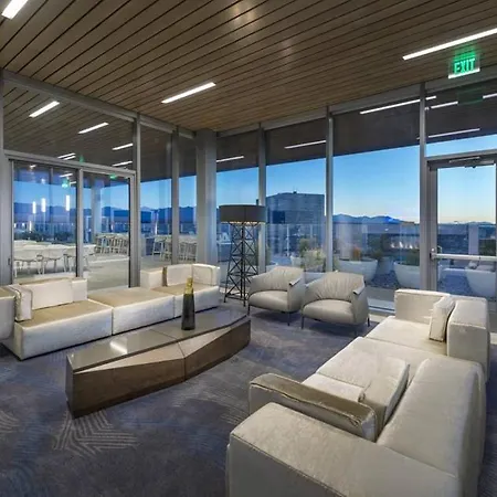 Modern Luxury 2 Bed With Panoramic City Views In Downtown La
